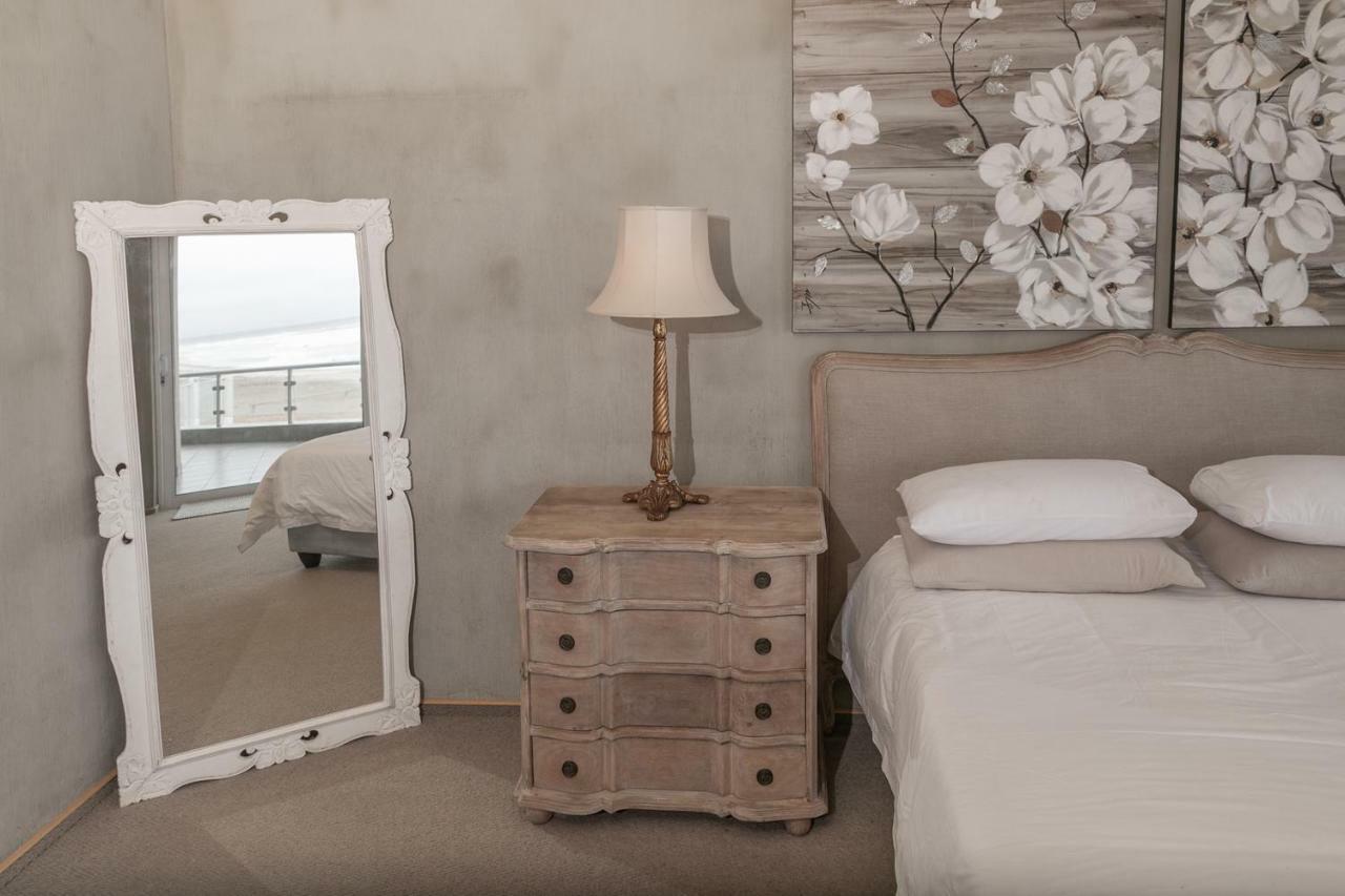 Blue Pearl - Situated Right On The Beach Swakopmund Kültér fotó