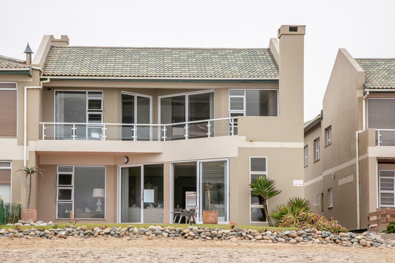 Blue Pearl - Situated Right On The Beach Swakopmund Kültér fotó